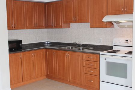 For Lease - 1483 Eglinton Avenue Unit# Apt 2, Toronto, Ontario - Photo 3