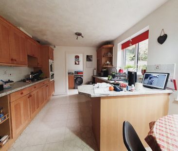 5 bedroom detached house to rent - Photo 6