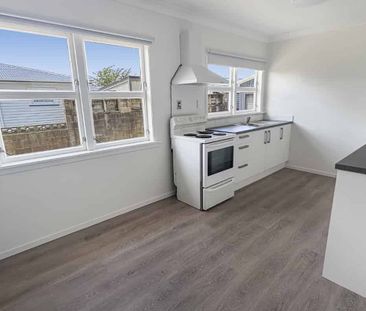 LEVIN - 3 BEDROOMS - Photo 3