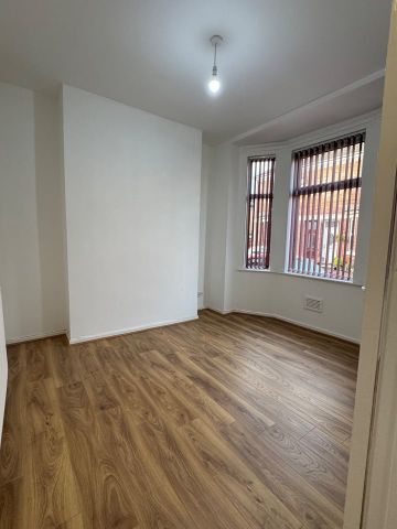 2 Bed Terraced House, Howarth Street, M16 - Photo 2