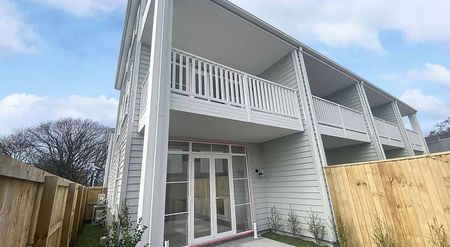 Waltham's Hidden Gem - Photo 3