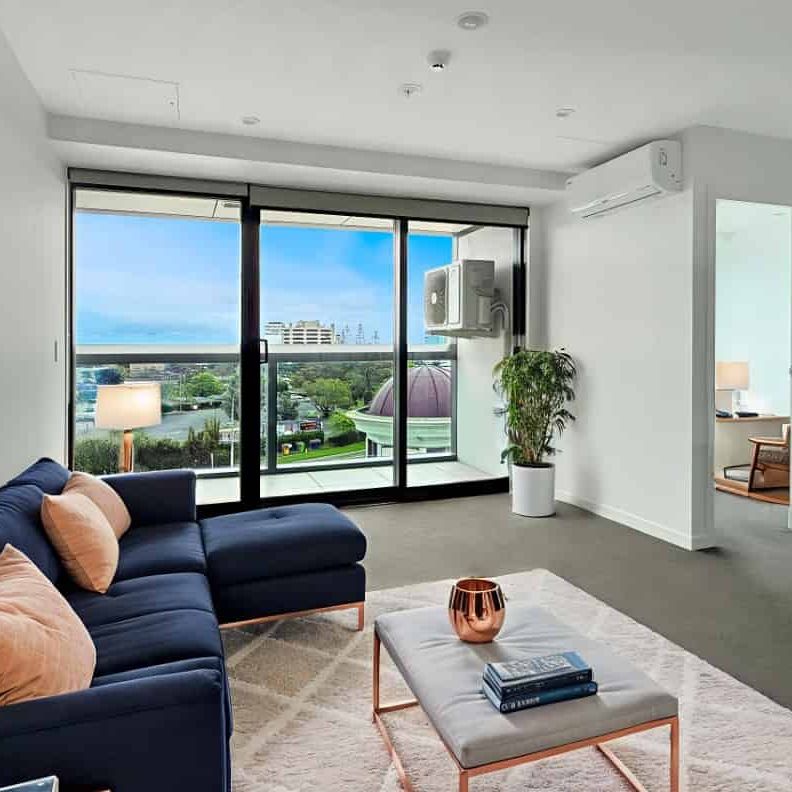 2 Bedroom & 2 bathroom - Furnished Apartment - Available NOW - Photo 1