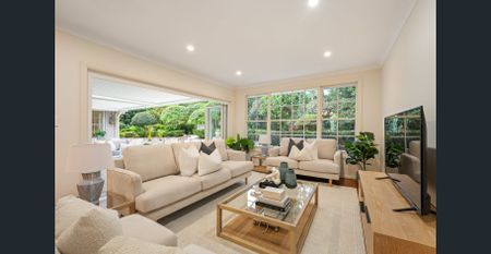 Elegant Family Retreat - Photo 4