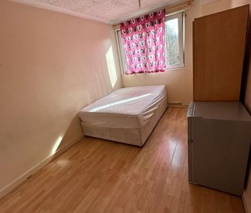 Room in a Shared Flat, Daring House, E3 - Photo 2