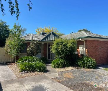 “Comfort, Convenience & Charm in Sought-After Timbarra Estate” - Photo 5