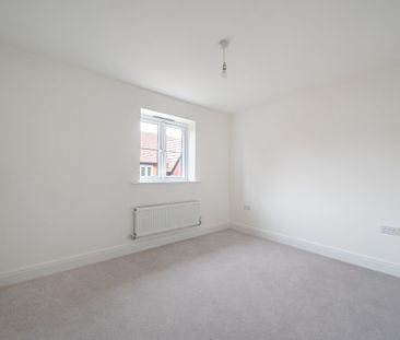 3 bedroom semi-detached house to rent - Photo 4