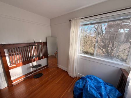 Spacious 4 Bedroom Home in East Abbotsford! - Photo 3