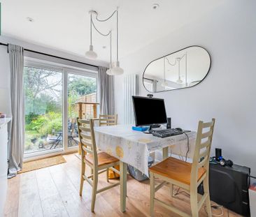 2 bedroom end of terrace house to rent - Photo 3