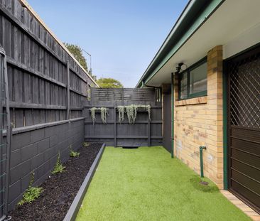 MODERN HOME - Photo 5