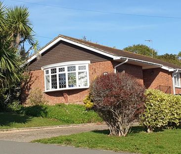 3 bedroom detached bungalow to rent - Photo 6