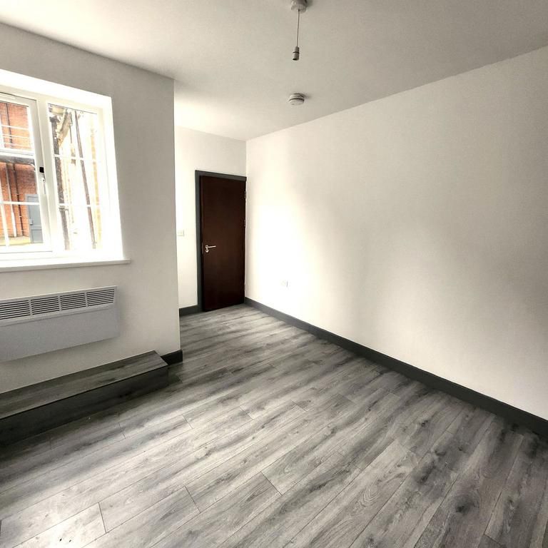 1 bedroom ground floor flat to rent - Photo 1