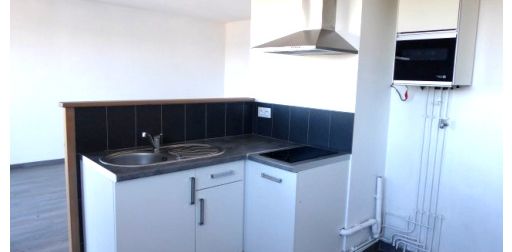 Location Appartement 2 pièces 46m² CHATEAUBRIANT 44110 - Photo 2