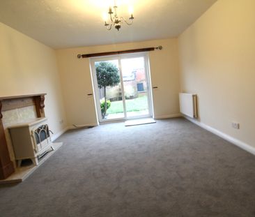 2 Holme Farm Court, Castle Gresley, Swadlincote, Derbyshire DE11 9JA - Photo 3