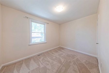 For Lease - 69 Barrymore Road Unit# Main, Toronto, Ontario - Photo 2