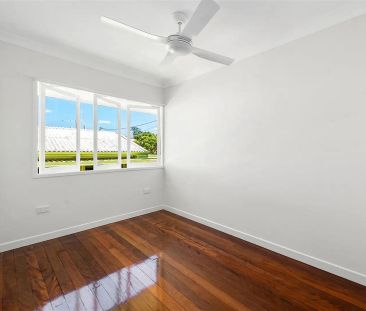 “Inviting, modern, and easy-care living” - Photo 4