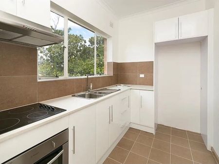 Double Bay - Photo 4