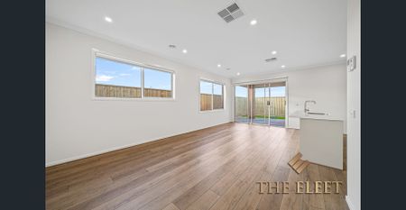 Brand New 4-Bedroom Home in Prime Aintree Location! - Photo 4