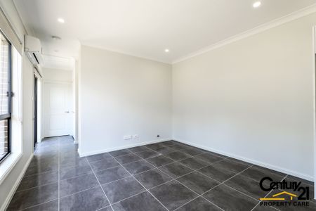 Beautiful Granny Flat with Extra Living Space&excl; - Photo 3