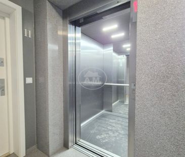 3M, Grabiszyn, Apartamenty Krucza, Miejsce garażow - Zdjęcie 5