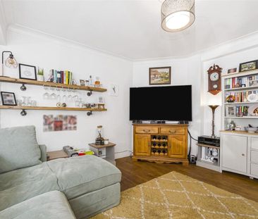 2 Bed Flat, Bridge Court, E10 - Photo 2