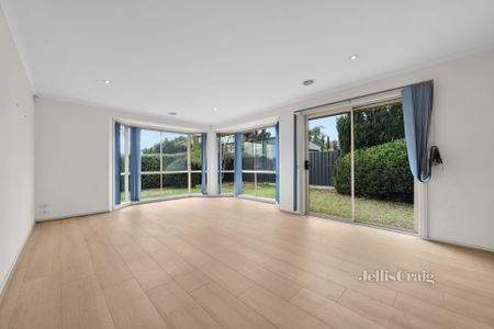 10 Chauncy Way, Lynbrook - Photo 5