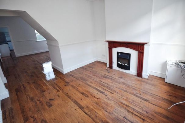 2 bedroom terraced house to rent - Photo 1