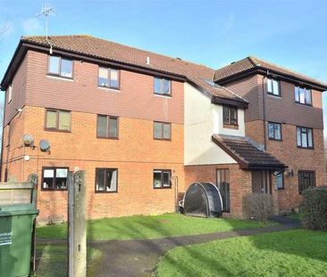 Willow Court/, Skipton Way, Horley, Surrey, RH6 - Photo 3