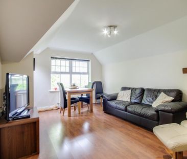 1 bedroom in a flat share to rent - Photo 4