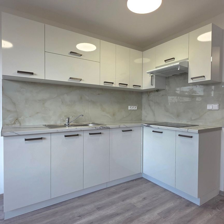 Pronájem bytu 4+kk 67 m² - Фото 1