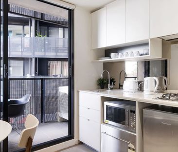 Fully Furnished One Bedroom Apartment - Photo 6