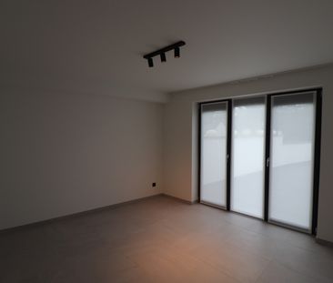 Gerenoveerd appartement op de 1ste verdieping met ruim terras (ca 7... - Photo 1