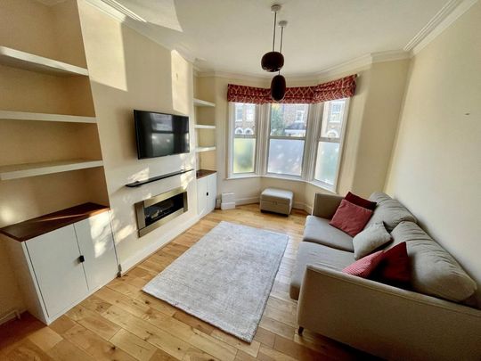 4 bedroom terraced house to rent - Photo 1