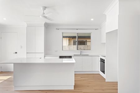 120 Shute Harbour Road, Cannonvale QLD 4802 - House For Rent - $800 | Domain - Photo 4