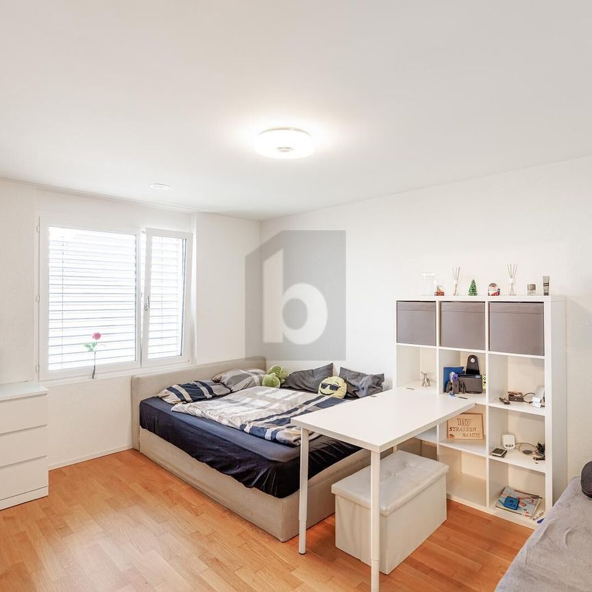 MODERN WITH A VIEW OF THE GREEN AREA - Photo 1