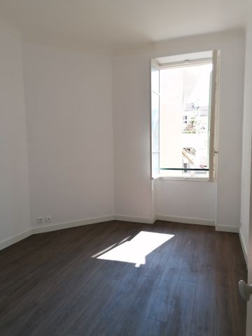 Location Appartement 5 pièces 102m² NICE 06000 - Photo 3
