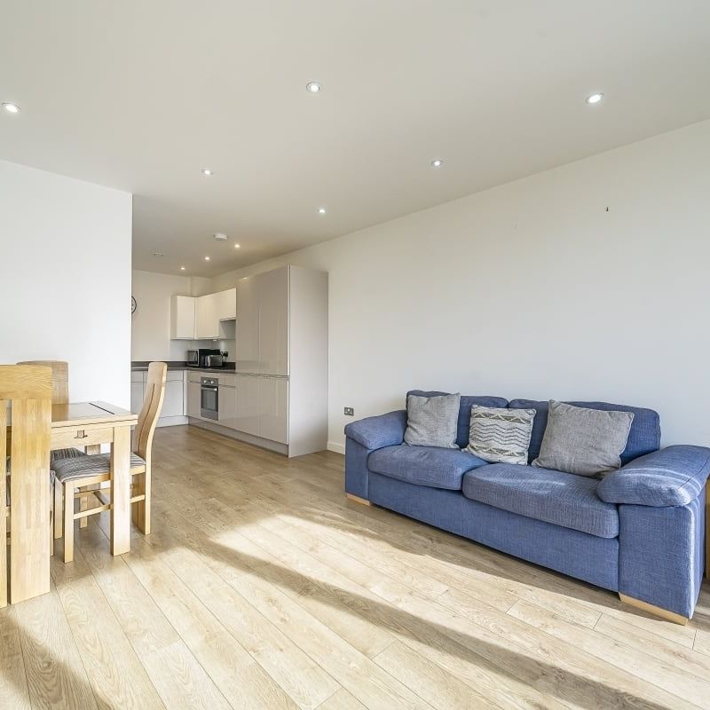 1 bedroom flat to rent - Photo 1