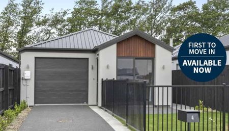 Brand-New Home Offering Low-Maintenance Living in a Desirable Area - Photo 4