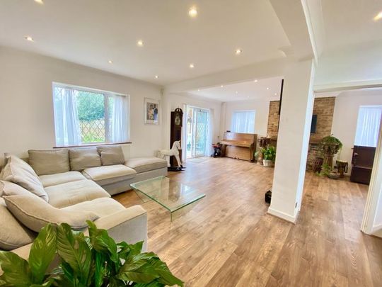 Rideway Close, Camberley, Surrey, GU15 - Photo 1