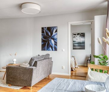 Diktarvägen 7, Huvudsta - Photo 3