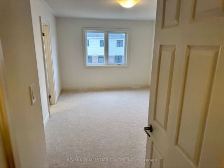 Semi-Detached Home For Lease | X8139066 - Photo 2