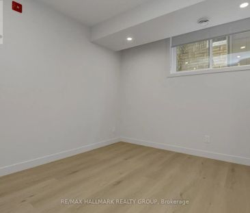 1 - 137 MARQUETTE AVENUE - Photo 5