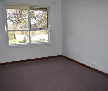 4 Collins Street, Heidelberg Heights - Photo 3