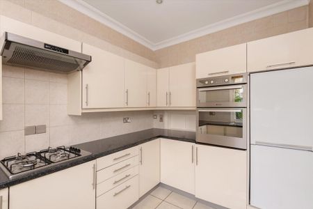 4 bedroom terraced house to rent - Photo 3