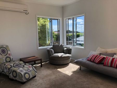 Fully Furnished Lakeview Home in Acacia Bay - Photo 3