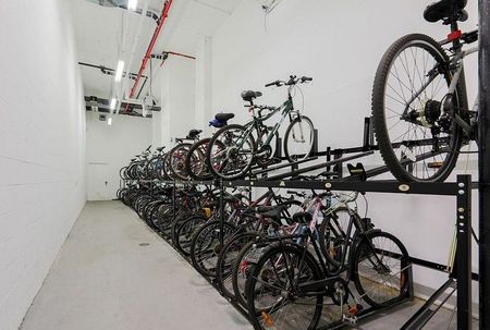 For Lease - 1630 Queen Street Unit# 412, Toronto, Ontario - Photo 4