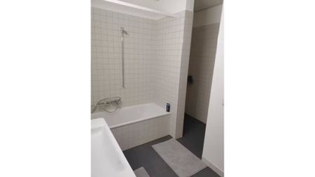 2.5 Zimmer, 75 m², 15. Stock - Photo 3