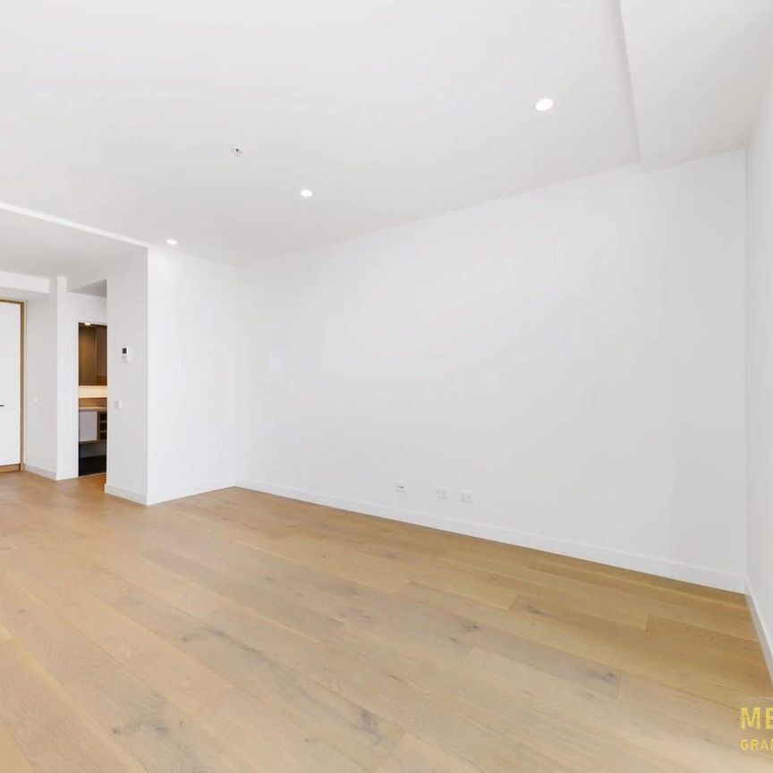 Summit Apartment with Stunning City Views - Photo 1