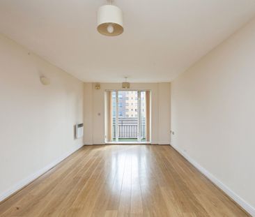 2 Bed Flat, Windmill Lane, E15 - Photo 4