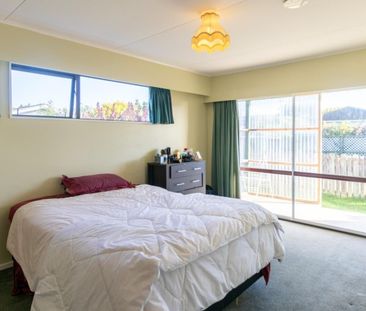 Spacious 4 bedroom home in Winton! - Photo 3
