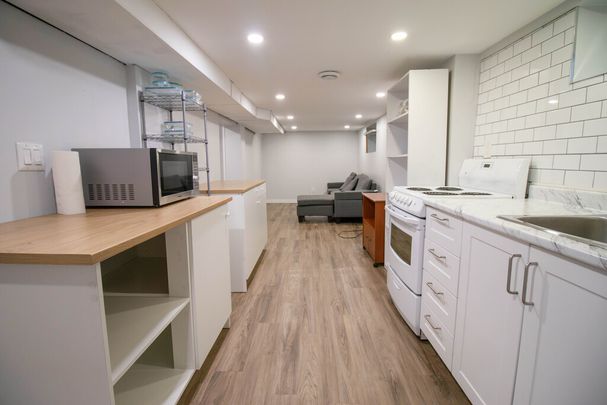 1 Bedroom Lower Unit in St. Catharines!! - Photo 1